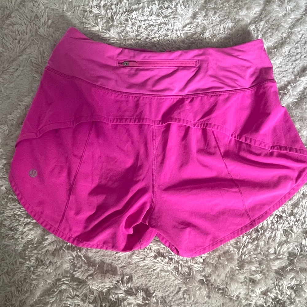Lululemon Mid-Rise Short 4”, size 6, color: Sonic Pink